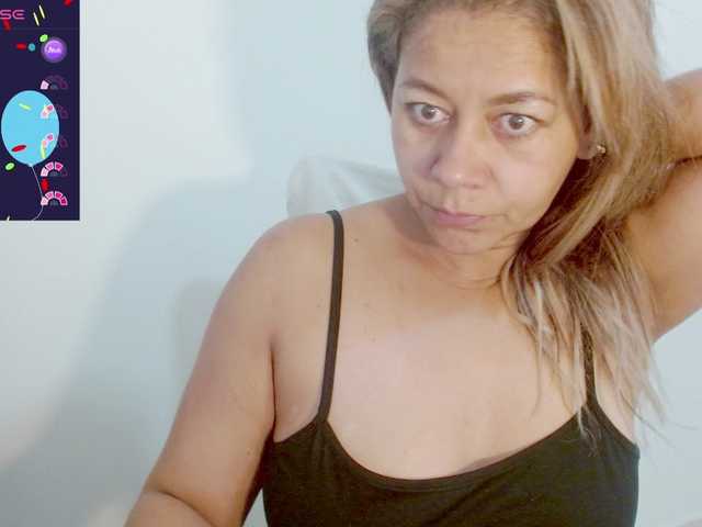 KaillyPariss live cam on BongaCams