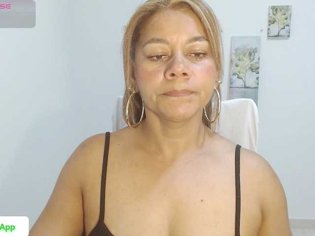 KaillyPariss live cam on BongaCams