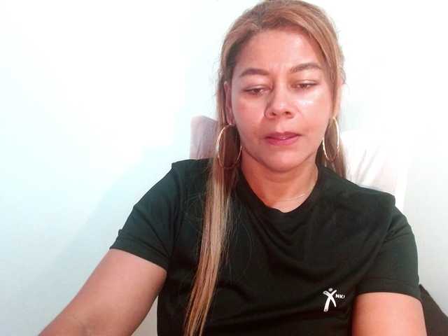 KaillyPariss live cam on BongaCams