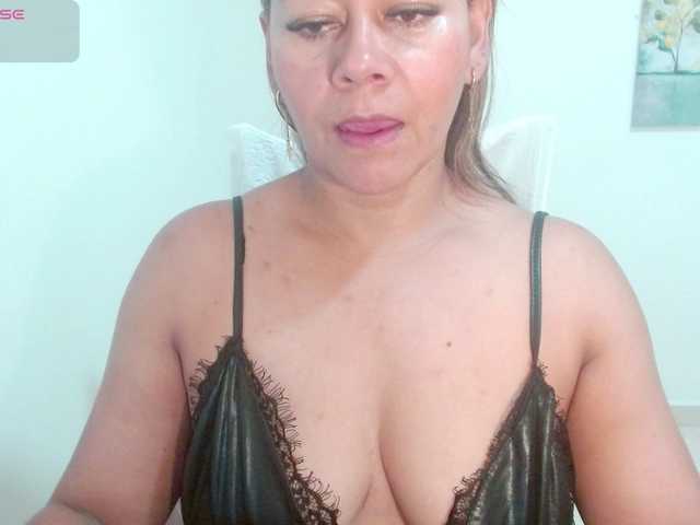 KaillyPariss live cam preview