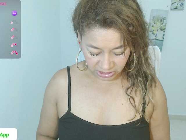 KaillyPariss live cam on BongaCams