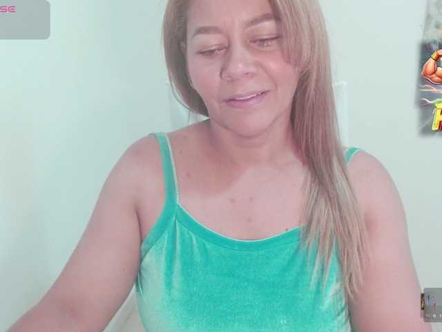 KaillyPariss live cam on BongaCams