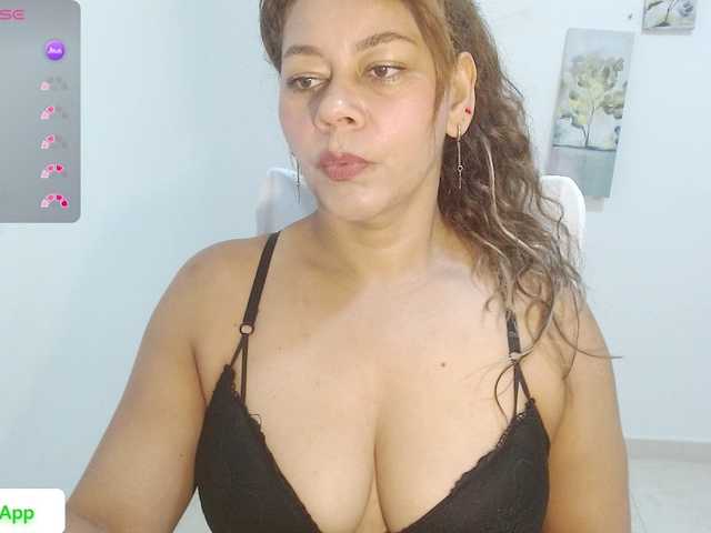 KaillyPariss live cam on BongaCams