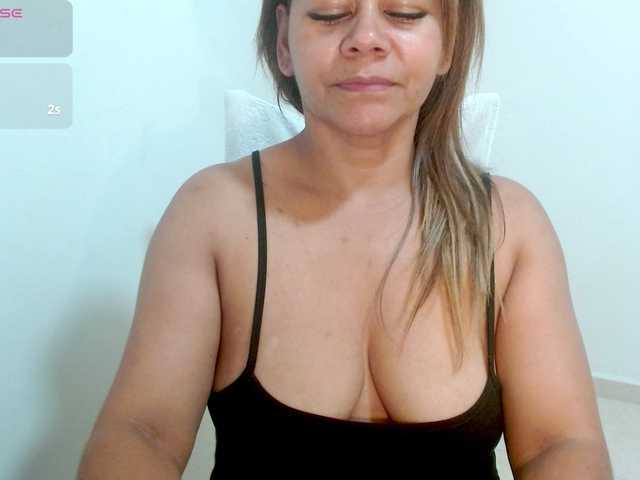 KaillyPariss live cam preview