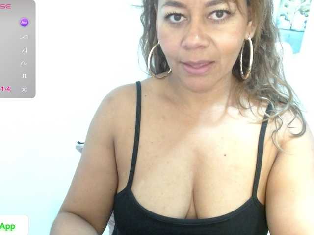 KaillyPariss live cam on BongaCams
