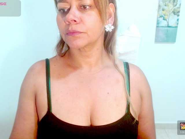KaillyPariss live cam on BongaCams