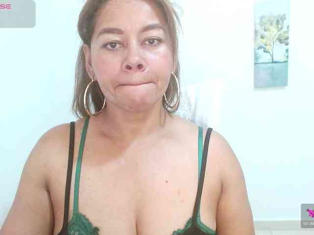 KaillyPariss webcam