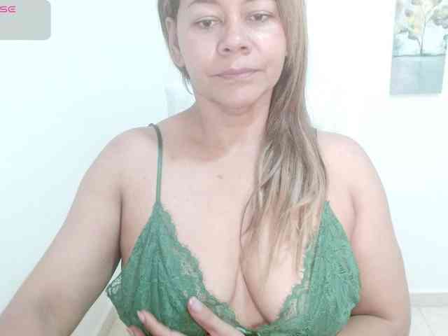 KaillyPariss webcam