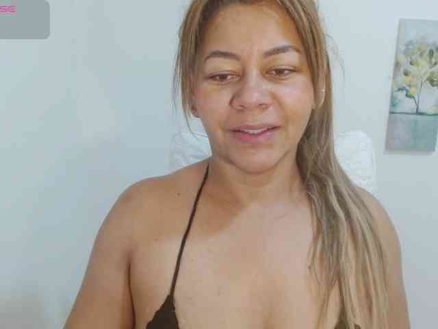 KaillyPariss webcam