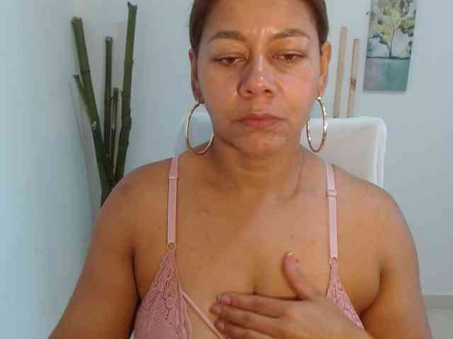 KaillyPariss webcam