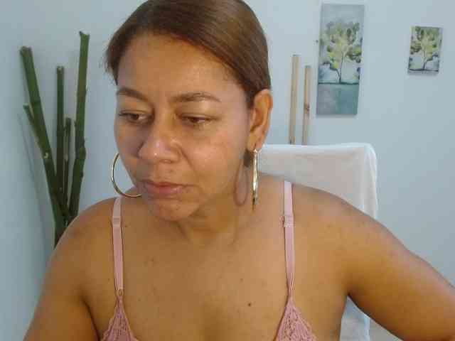 KaillyPariss webcam