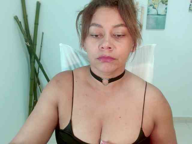 KaillyPariss webcam