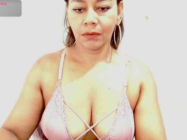 KaillyPariss webcam