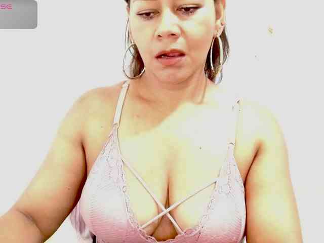 KaillyPariss webcam