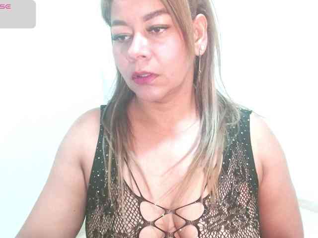 KaillyPariss webcam
