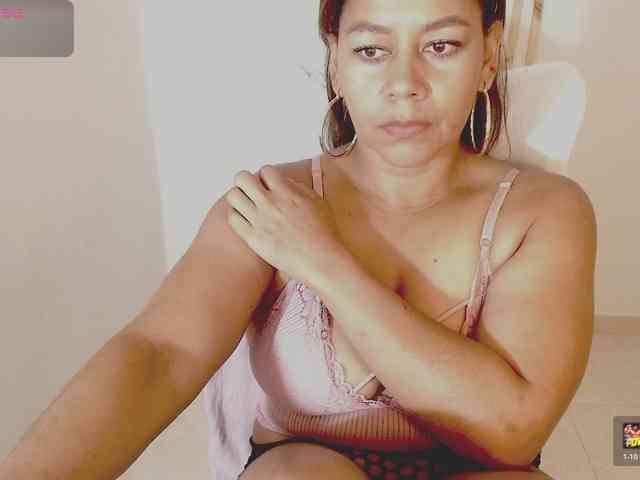KaillyPariss webcam
