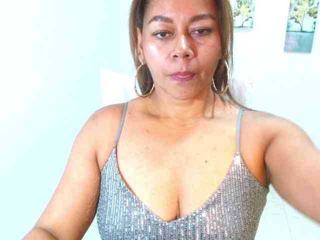 KaillyPariss webcam