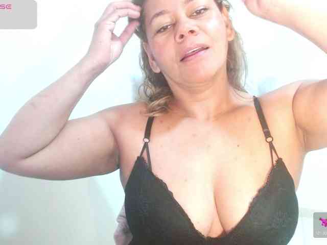 KaillyPariss webcam