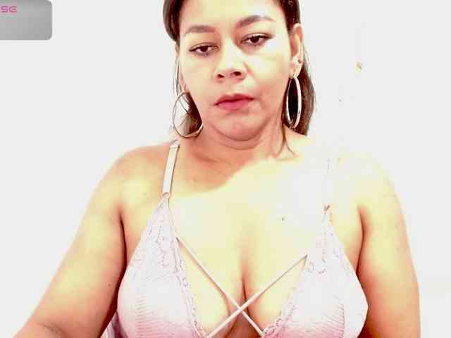 KaillyPariss webcam