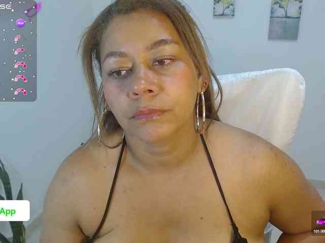 KaillyPariss webcam