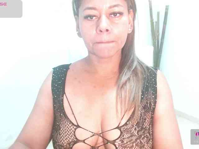 KaillyPariss webcam