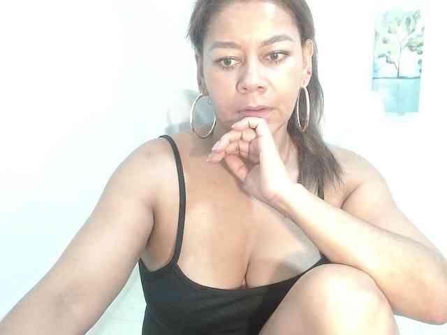 KaillyPariss webcam