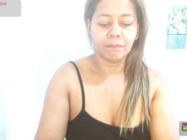 KaillyPariss webcam