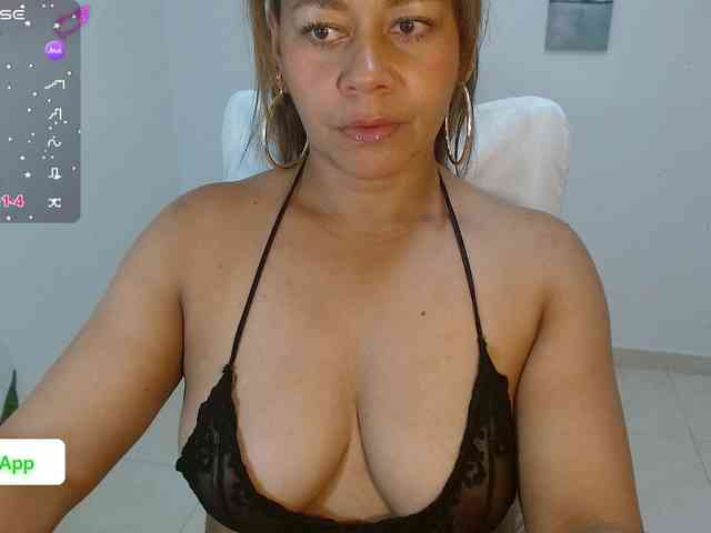 KaillyPariss webcam
