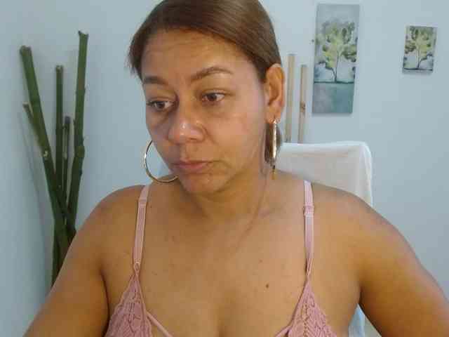 KaillyPariss webcam