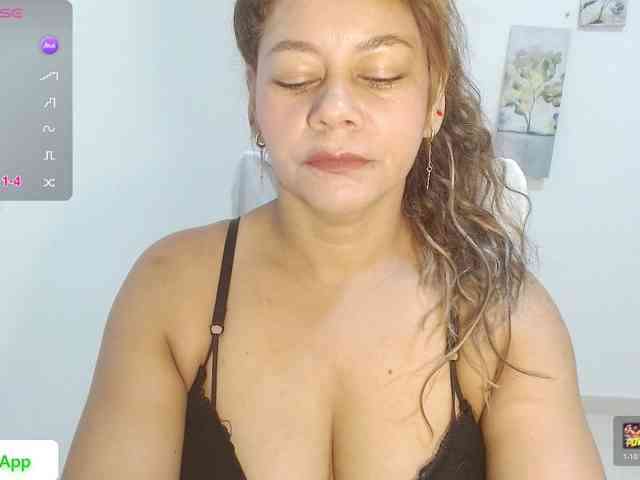 KaillyPariss KaillyPariss