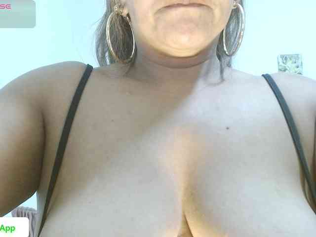 KaillyPariss webcam