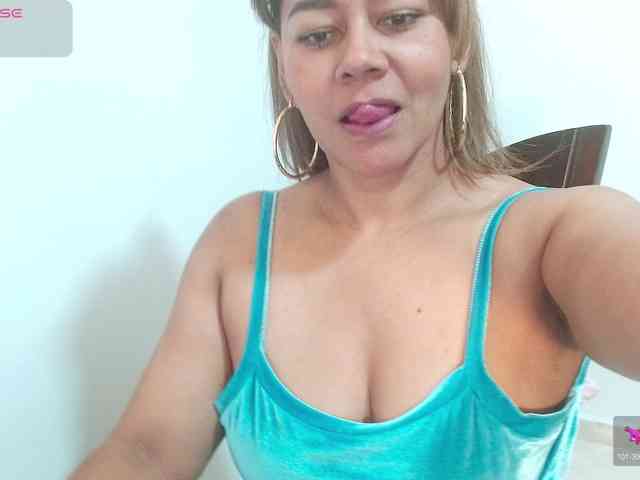 KaillyPariss webcam