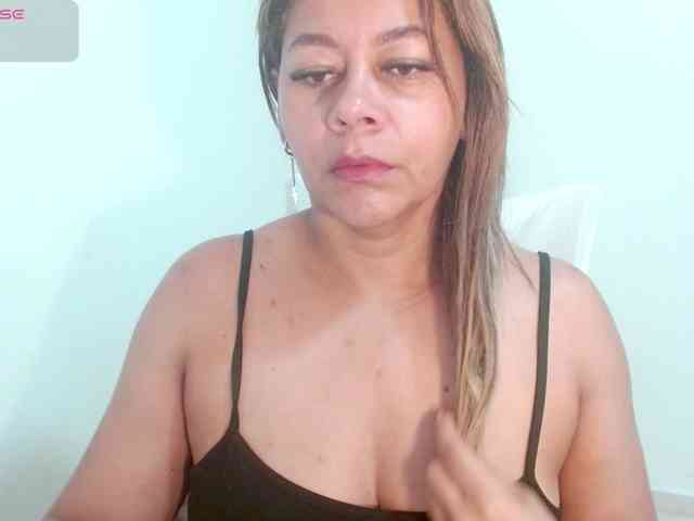KaillyPariss webcam