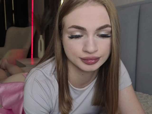 Pussyya live cam on BongaCams