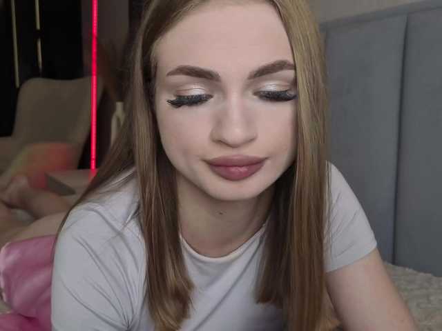 Pussyya live cam on BongaCams