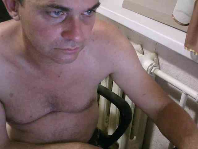 qaz75va Sex Cam Show