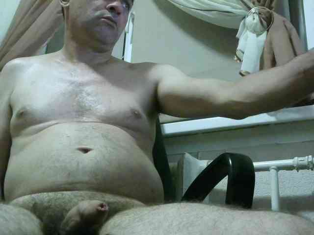 qaz75va Sex Cam Show
