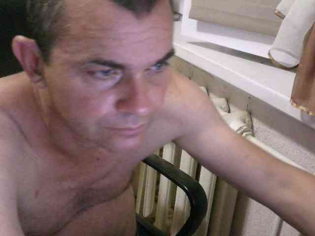 qaz75va Sex Cam Show