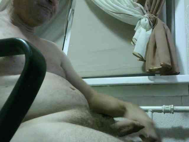 qaz75va Sex Cam Show