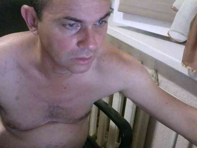 qaz75va Sex Cam Show