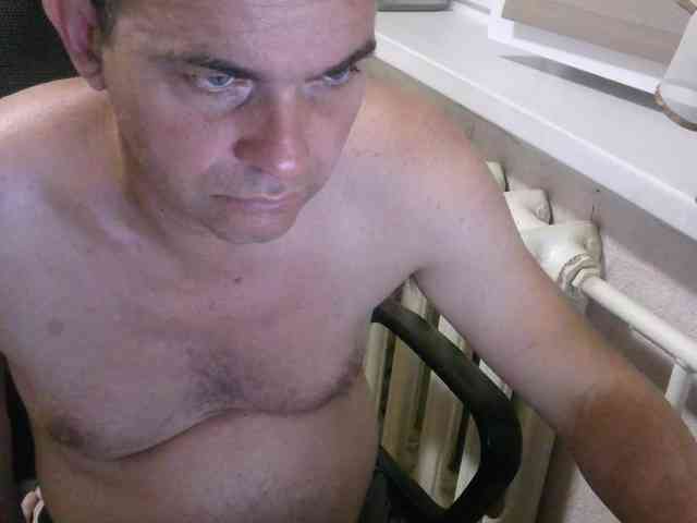 qaz75va Sex Cam Show