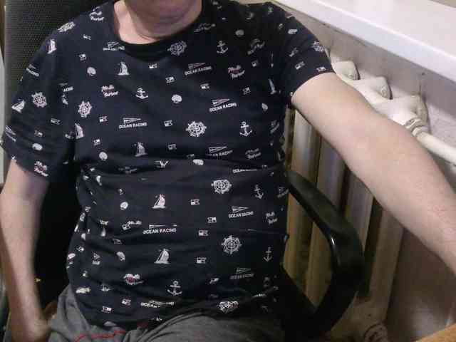 qaz75va Live Webcam on BongaCams