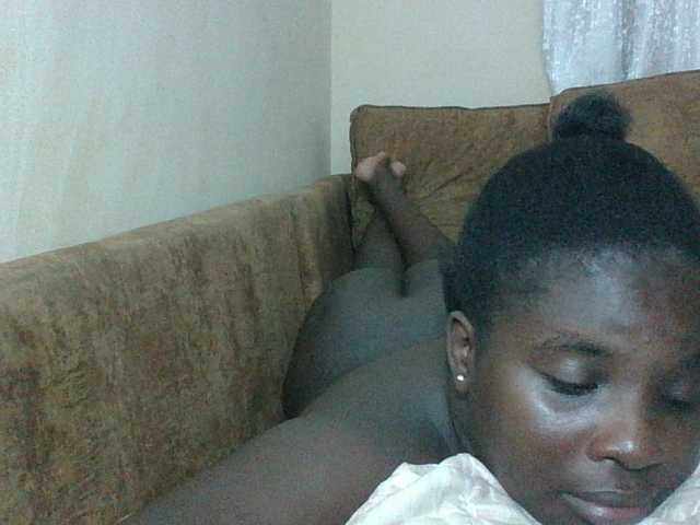 Hotybobbies live cam on BongaCams