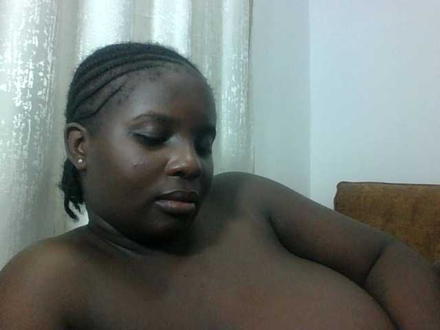 Hotybobbies live cam on BongaCams