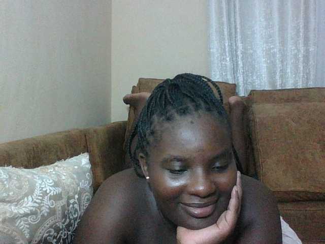 Hotybobbies live cam on BongaCams