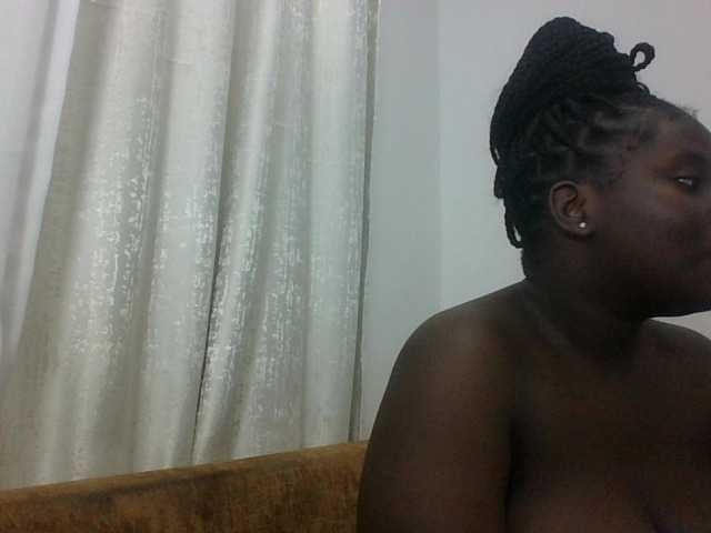 Hotybobbies live cam on BongaCams