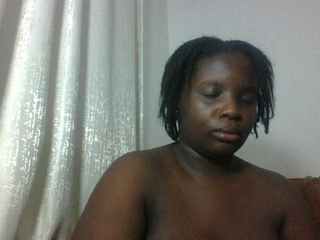 Hotybobbies live cam on BongaCams