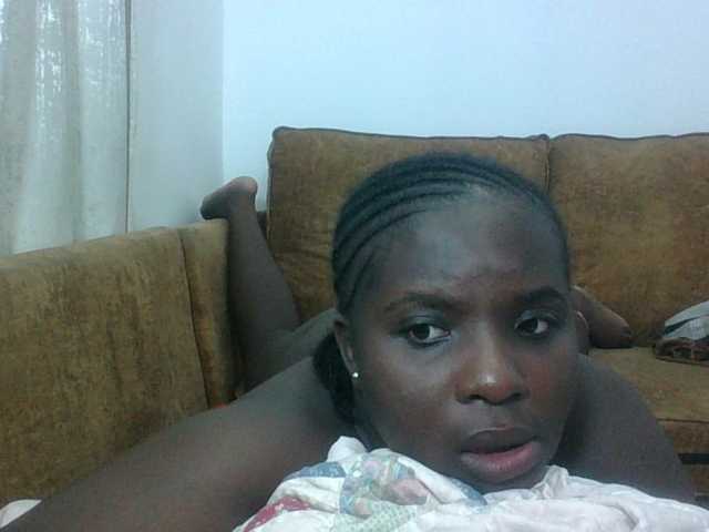 Hotybobbies live cam on BongaCams