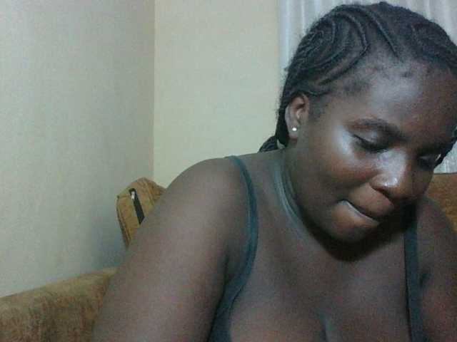 Hotybobbies live cam on BongaCams