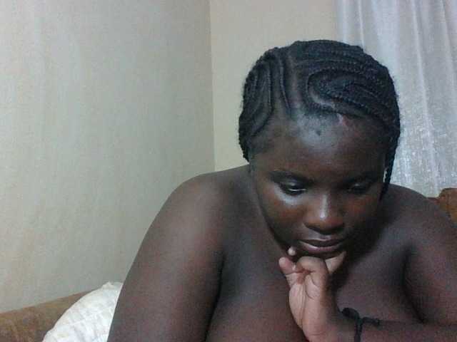 Hotybobbies live cam on BongaCams